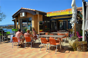 Vue du restaurant d'Aphrodite village : location vacances naturiste à Leucate